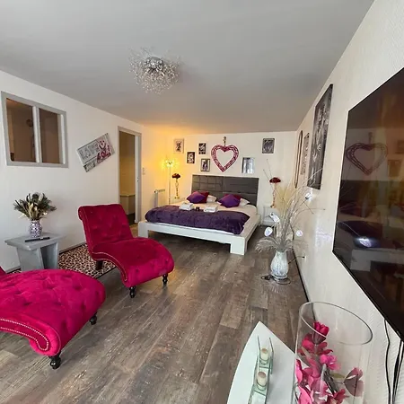 So Chic Romance Au Pied Du Chateau Lejlighed Sedan