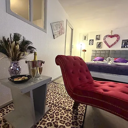 So Chic Romance Au Pied Du Chateau Lejlighed